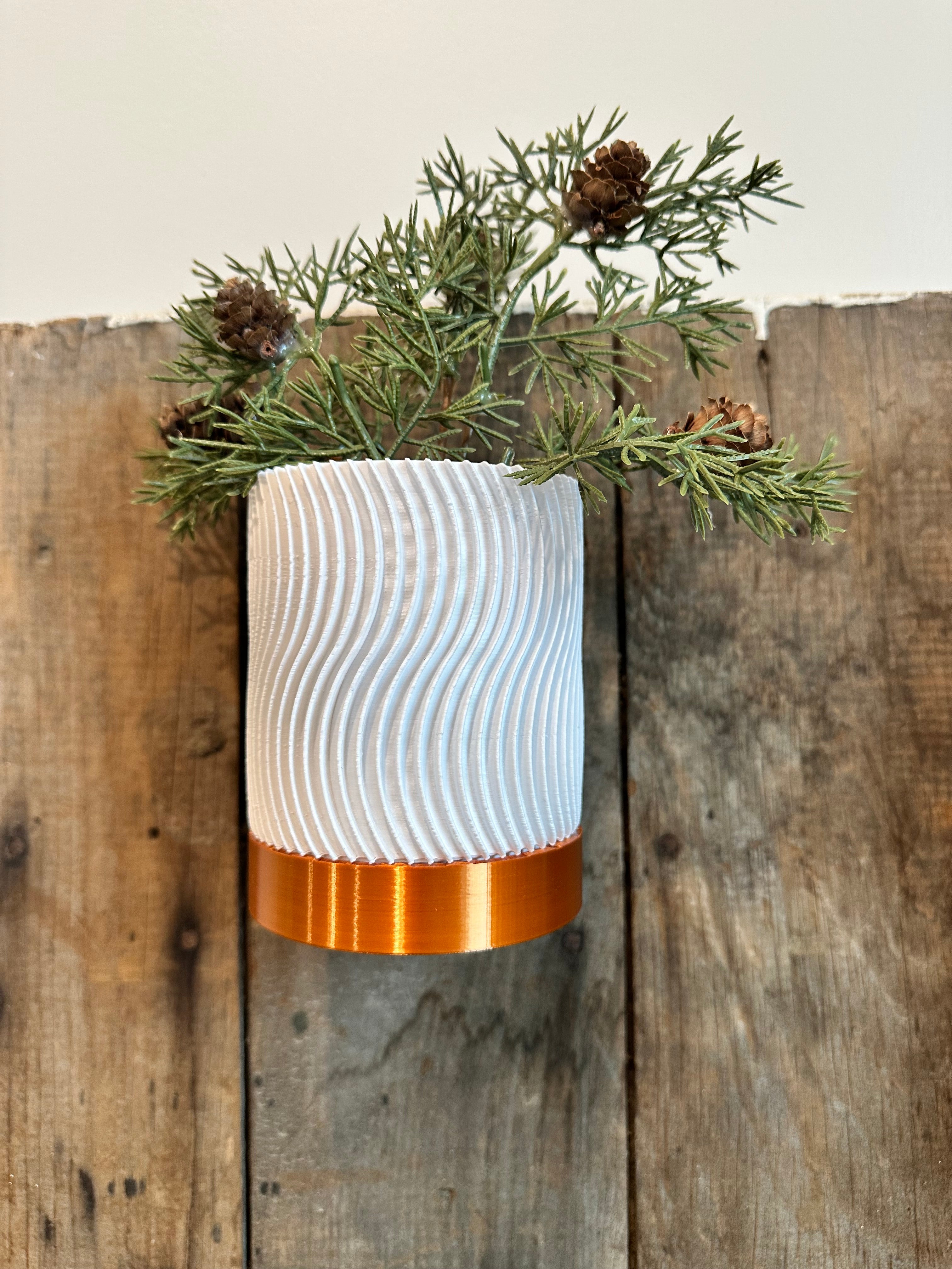 Line & Leaf Wall Planters