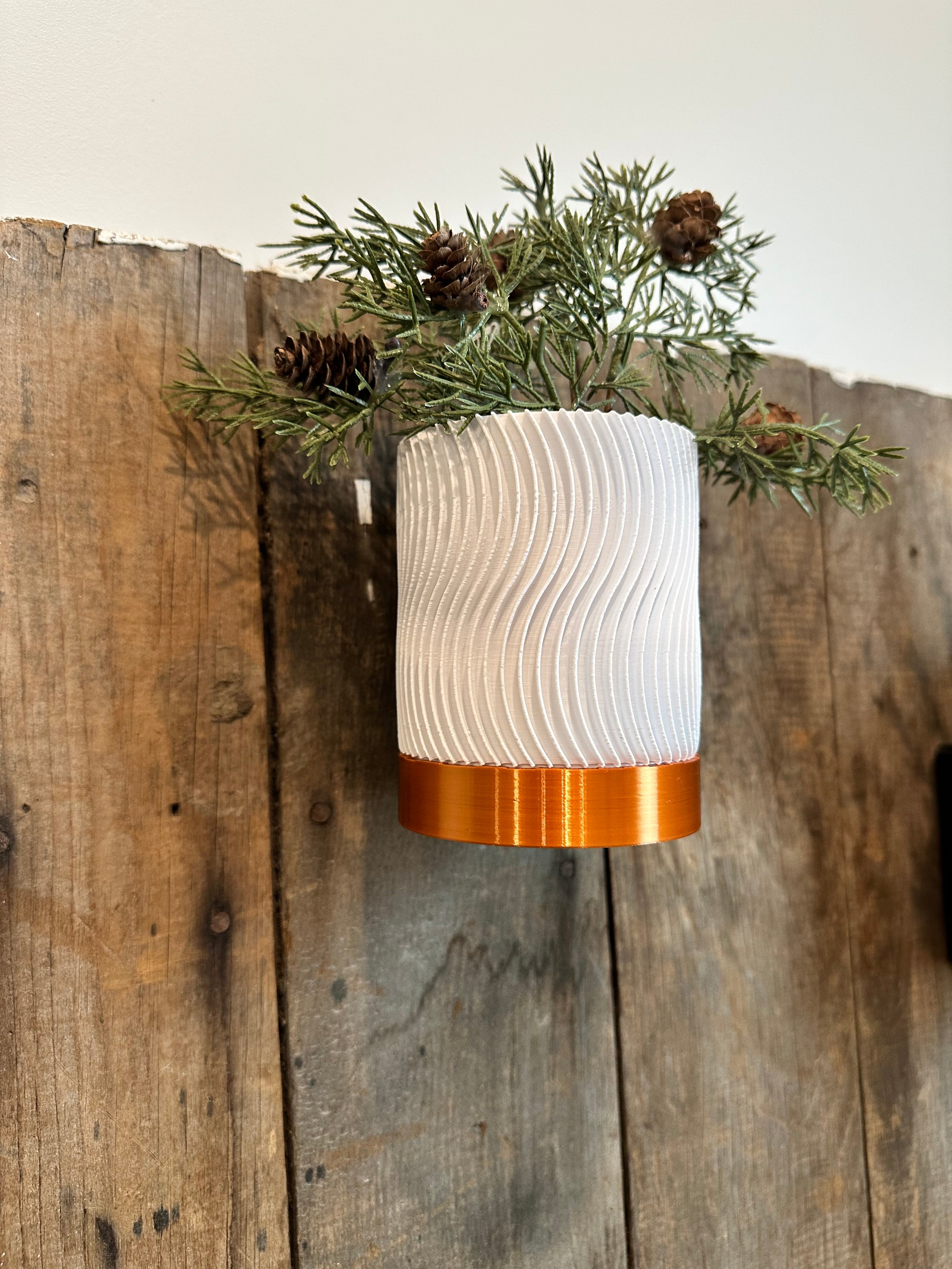 Line & Leaf Wall Planters