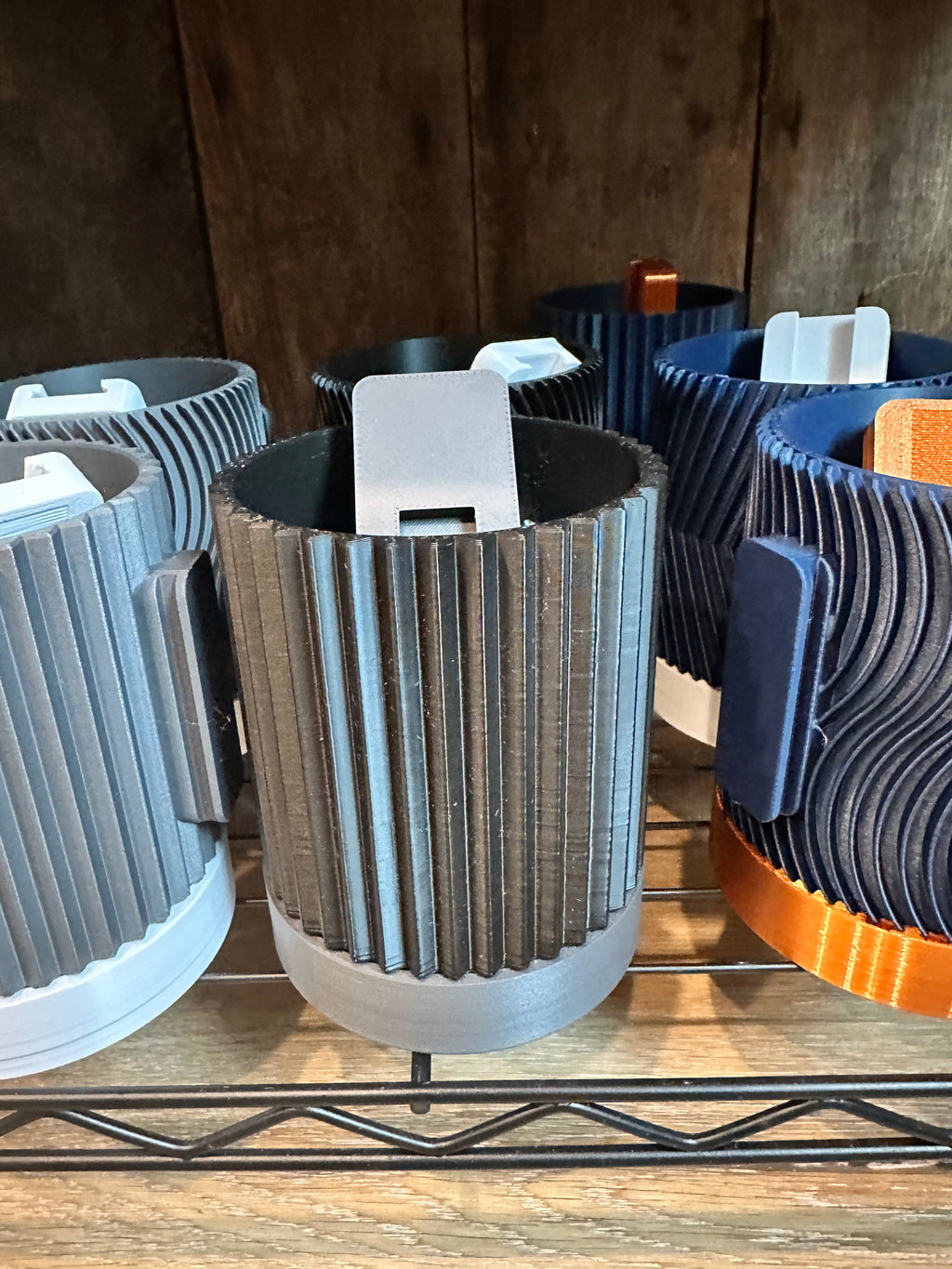 Line & Leaf Wall Planters